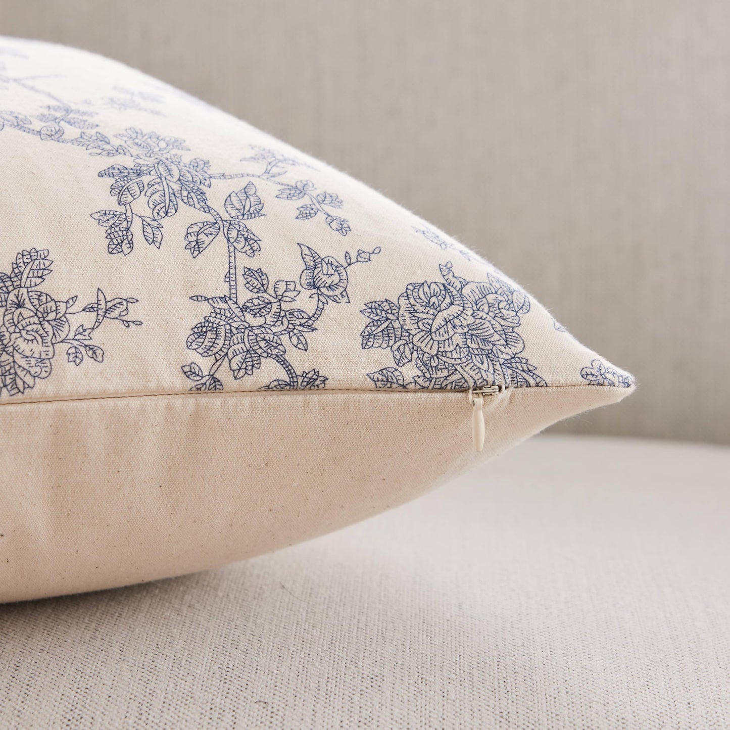YZJZEDS 100% Cotton French Pastoral Throw Pillow Covers Set of 2, 18x18 Inch Blue Farmhouse Decorative Cushion Covers for Sofa Bed Living Room Home Decor