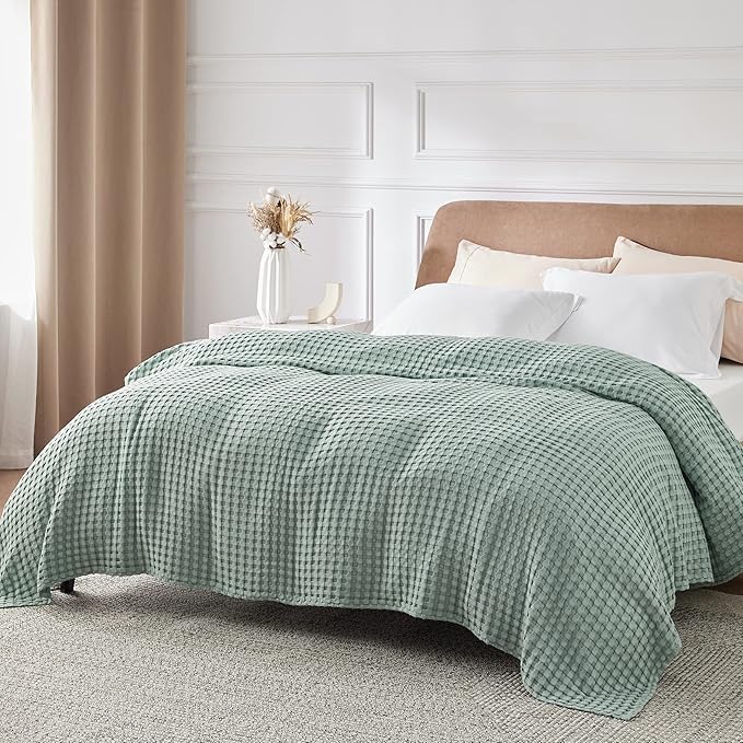 Bedsure Cooling Cotton Waffle Queen Size Blanket - Lightweight Breathable Summer Blanket of Rayon Derived from Bamboo for Hot Sleepers, Luxury Throws for Bed, Couch and Sofa, Mint Green, 90x90 Inches