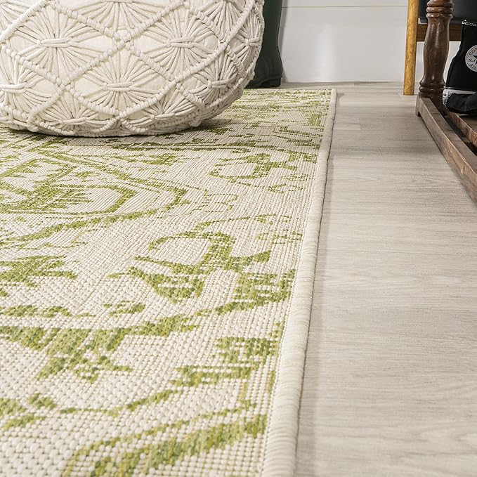 JONATHAN Y SMB105E-4 Estrella Bohemian Medallion Textured Weave Indoor Outdoor Area Rug, Coastal,Traditional,Transitional Easy Clean,Bedroom,Kitchen,Backyard,Patio, Non-Shed, Cream/Green, 4 X 6