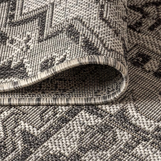 JONATHAN Y SMB105D-210 Estrella Bohemian Medallion Textured Weave Indoor Outdoor Runner Rug Coastal Bohemian Rustic Glam Easy-Cleaning Bedroom Kitchen Backyard Patio Non Shedding, 2 X 10, Black/Gray