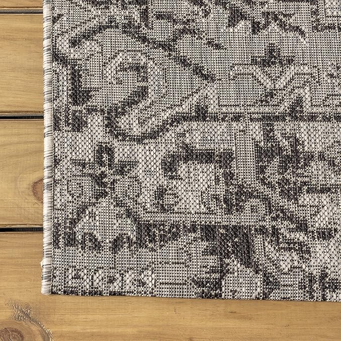 JONATHAN Y SMB105D-4R Estrella Bohemian Medallion Textured Weave Black/Gray 4' Round Indoor/Outdoor Area Rug, Pet Friendly, Non-Shedding, Stain Resistant, Easy-Cleaning for Backyard, Patio, Porch