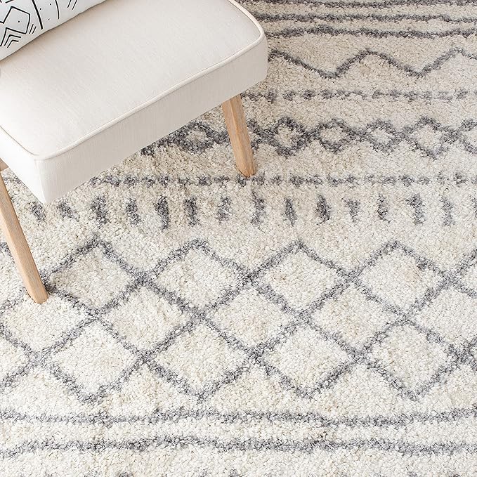 SAFAVIEH Arizona Shag Collection Area Rug - 6' x 8', Ivory & Grey, Non-Shedding & Easy Cleaning, Plush Thick Pile, Ideal for Living Room, Bedroom, Dining Space (ASG741F)