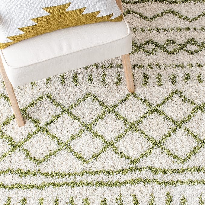 SAFAVIEH Arizona Shag Collection Accent Rug - 4' x 6', Ivory & Green, Moroccan Design, Non-Shedding & Easy Care, 1.6-inch Thick Ideal for High Traffic Areas in Entryway, Living Room, Bedroom (ASG741Y)