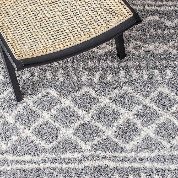 SAFAVIEH Arizona Shag Collection Accent Rug - 3'2" x 5', Grey & Ivory, Moroccan Design, Non-Shedding & Easy Care, 1.6-inch Thick Ideal for High Traffic Areas in Foyer, Living Room, Bedroom (ASG741G)